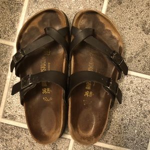 Black Birkenstock’s